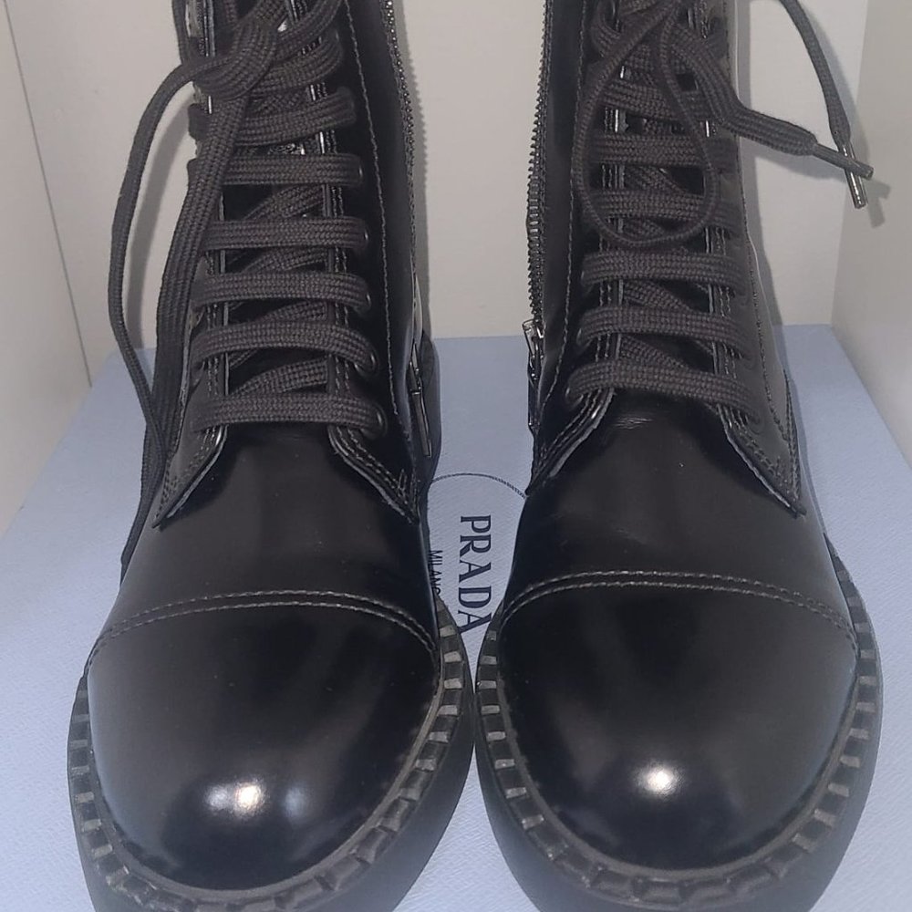 NWT Prada Brushed leather laced booties Size 37.5 - Picture 2 of 7
